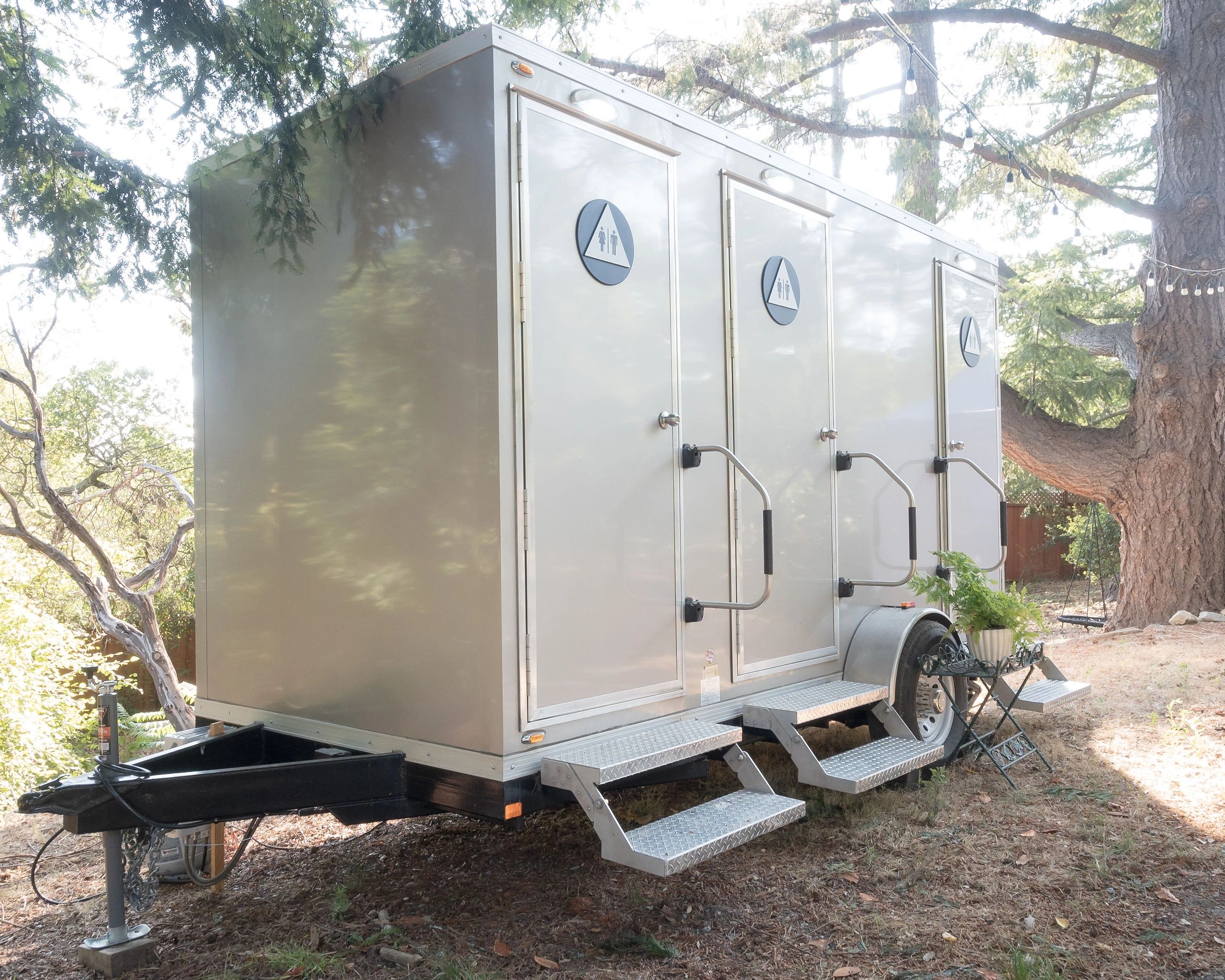 OES Luxury Mobile Restrooms luxury restroom trailer