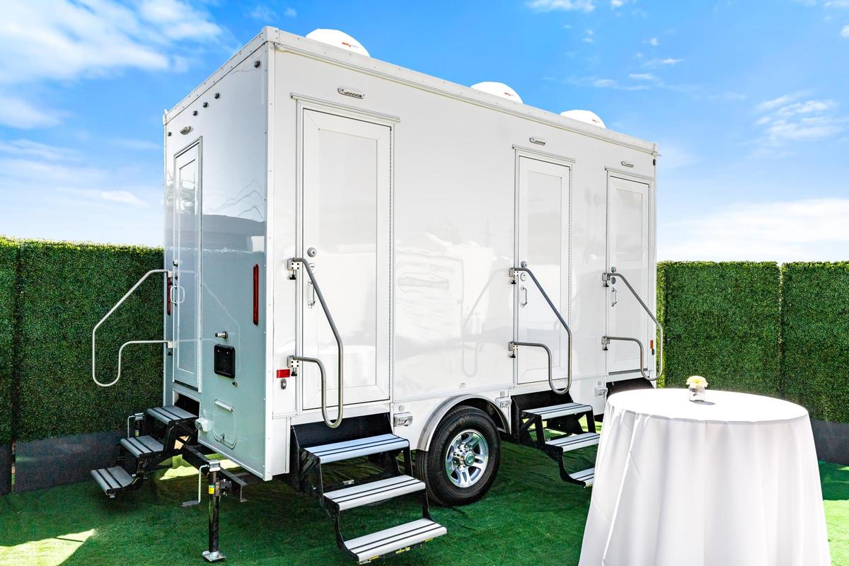 4-station luxury restroom trailer exterior — the type of unit available for rental in Ventura County, CA